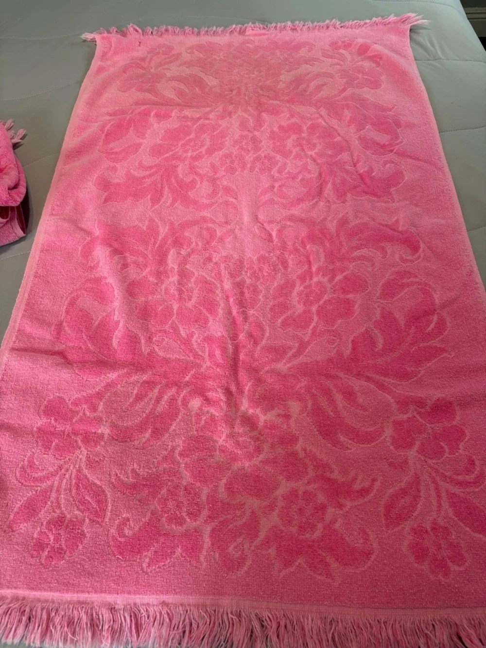 Martex Hot Pink Brocade Floral VTG Bath Towels Hand Towel